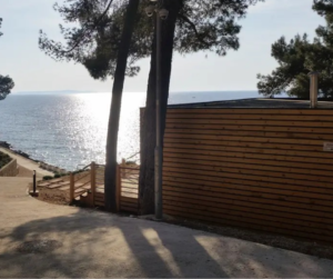 tvrtka za montazu mobilnih kuca i terasa